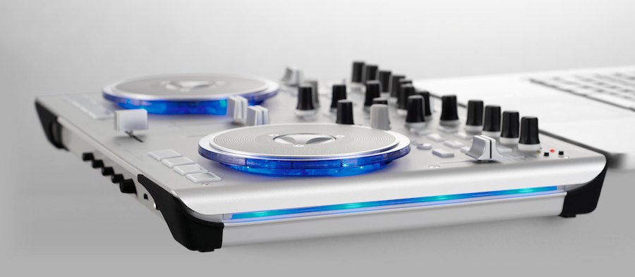 Vestax VCI-100 Mk2- WorldWide Exclusive! - DJ TechTools
