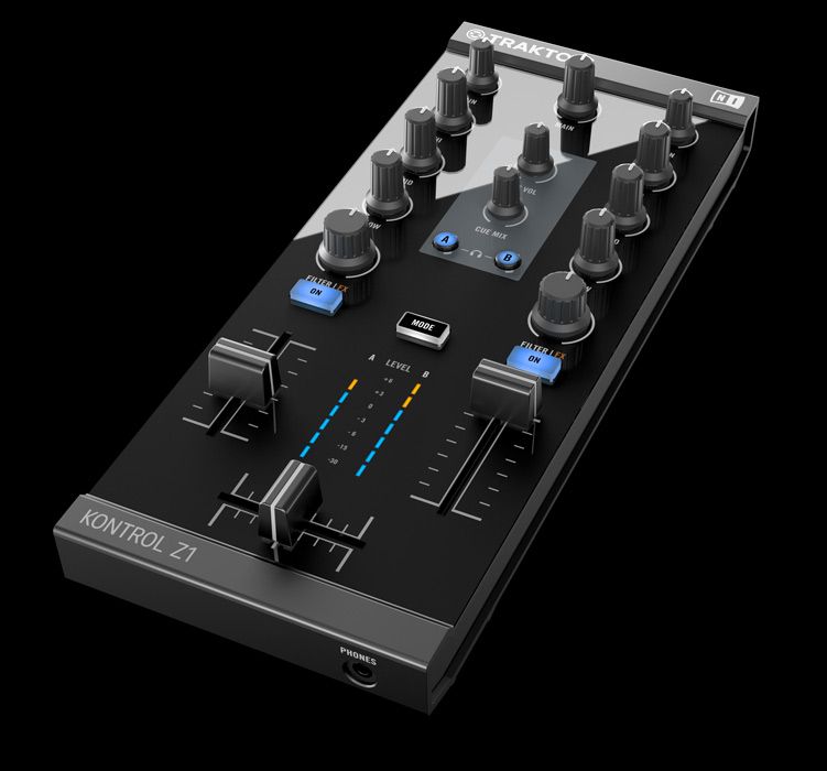 Traktor Kontrol Z1, Portable Mixer + Soundcard for Traktor DJ +