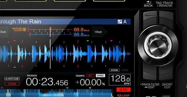 CDJ-2000NXS2 + DJM-900NXS2 Hands-On Review (at NAMM) - DJ TechTools