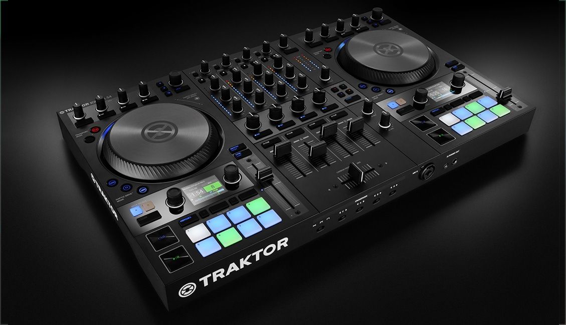 TRAKTOR KONTROL S4 MK3 トラクター最上級 Traktor Kontrol S4 MK3 +