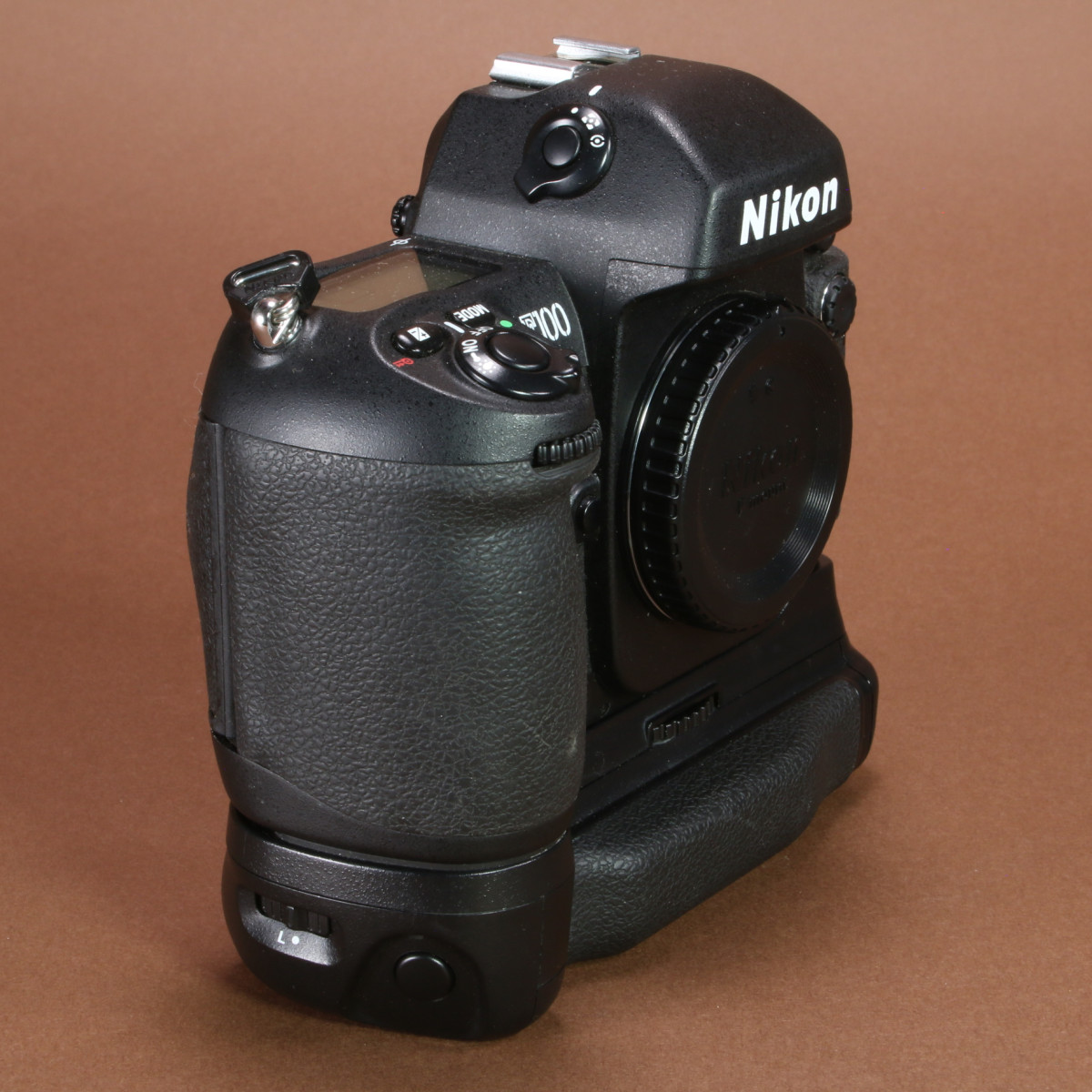 Nikon F100 body ジャンク ⭐ジャンク品⭐Nikon ニコン F100 ブラック