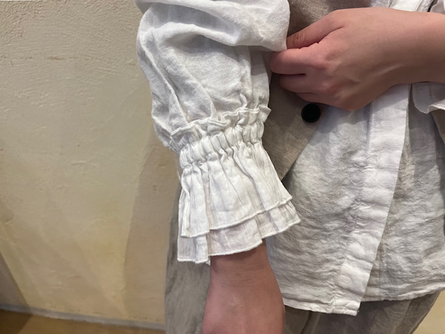 フリルのブラウスとワンピース*** | 岡山店 | nest Robe Shop Blog