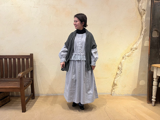 フリルのブラウスとワンピース*** | 岡山店 | nest Robe Shop Blog