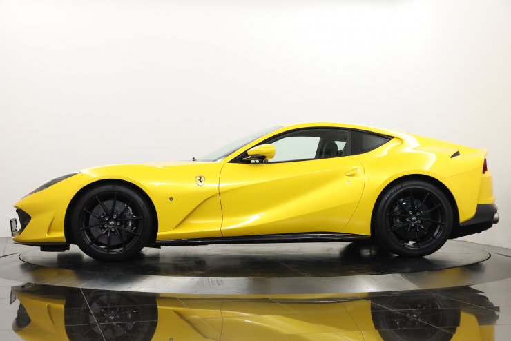 フェラーリ 812 SUPER FAST F1 DCT 純正OP20インチ鍛造AW