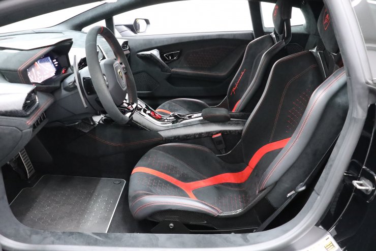 ランボルギーニ ウラカン Performante カーボンスポーツバケットシート