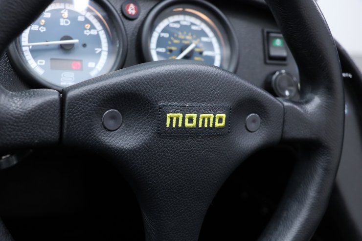 ケータハム セブン 160S 5MT ブラックパック レザーシート MOMO