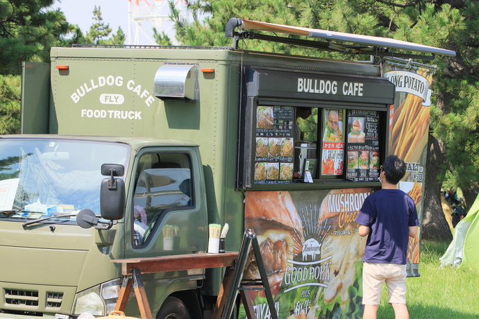 キッチンカーと屋台、移動販売車の違いを徹底比較！ あなたに合う開業