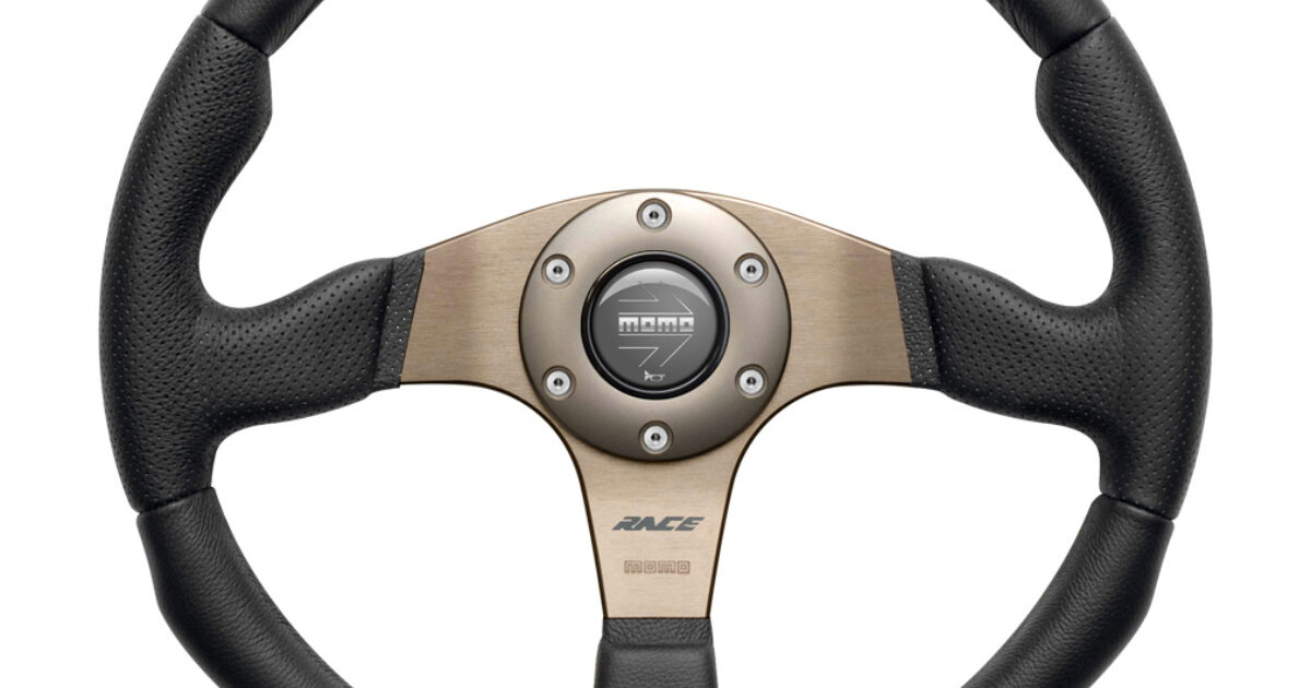 MOMO RACE モモ レース ステアリング 小径 革 32パイ 正規品 MOMO