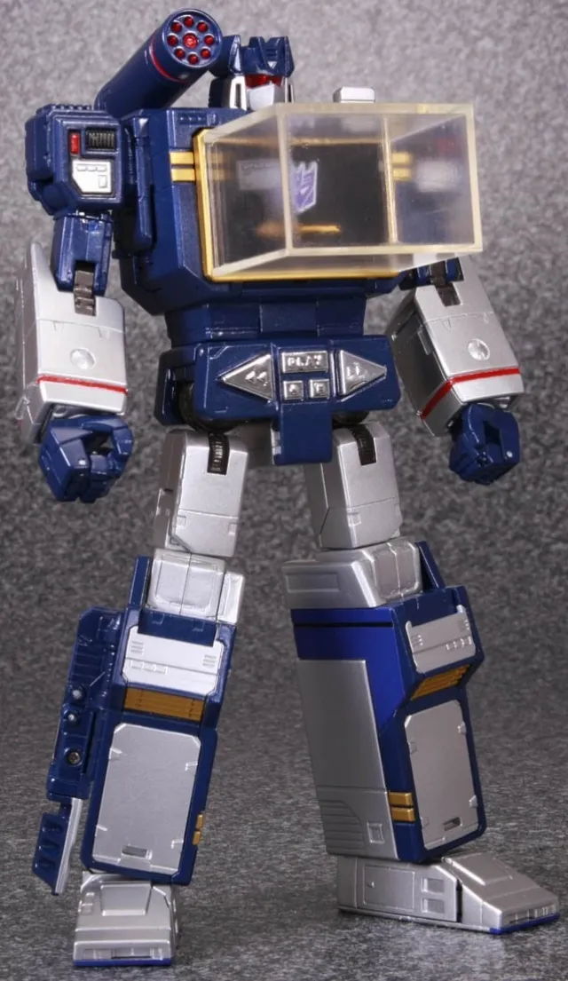 MP-13 Soundwave and Laserbeak | Masterpiece G1 Transformers Figure
