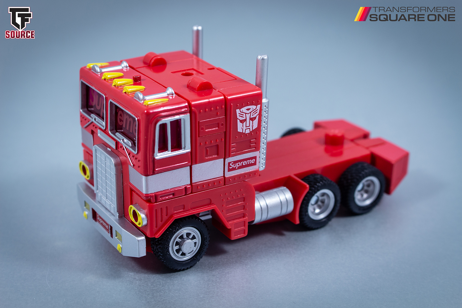 Gallery: Supreme G1 Optimus Prime
