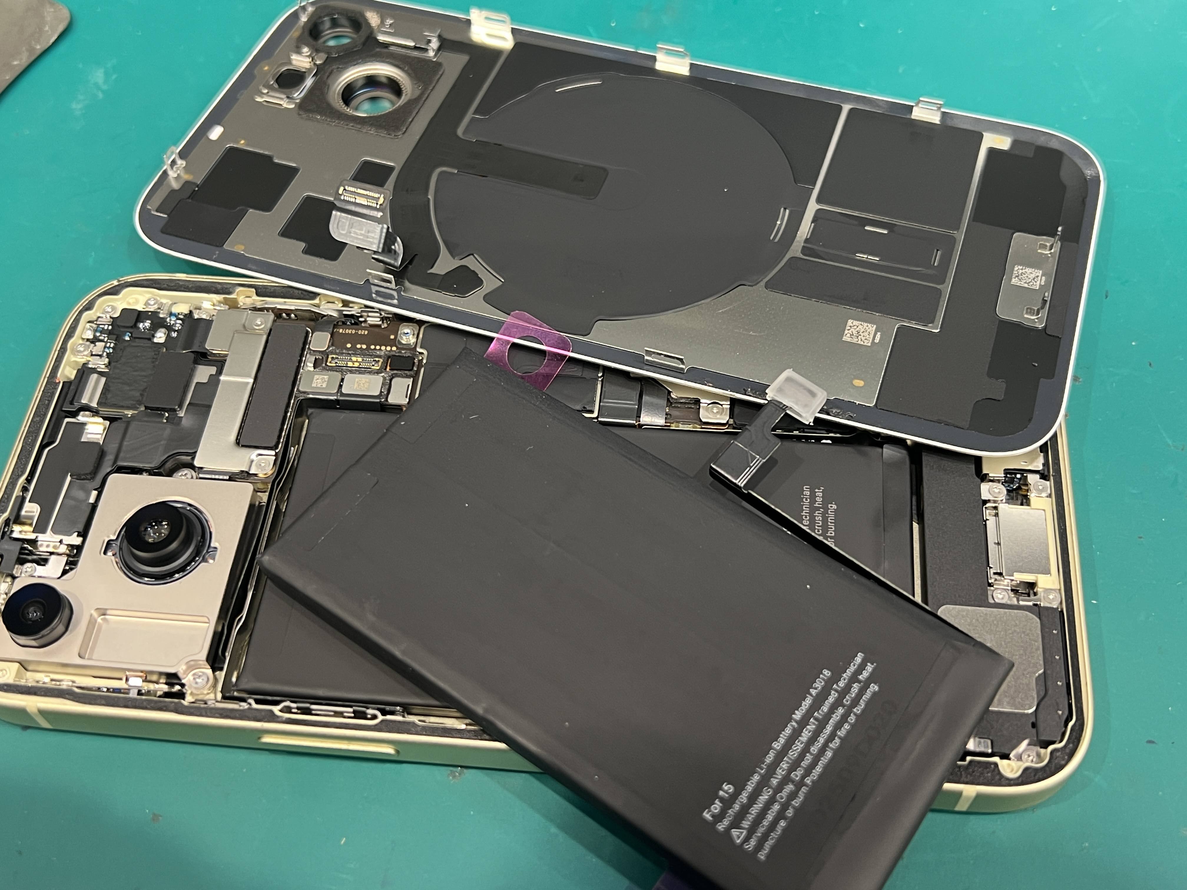 iPhone15（アイフォン）バッテリーの減りが早い症状を改善！60分で交換