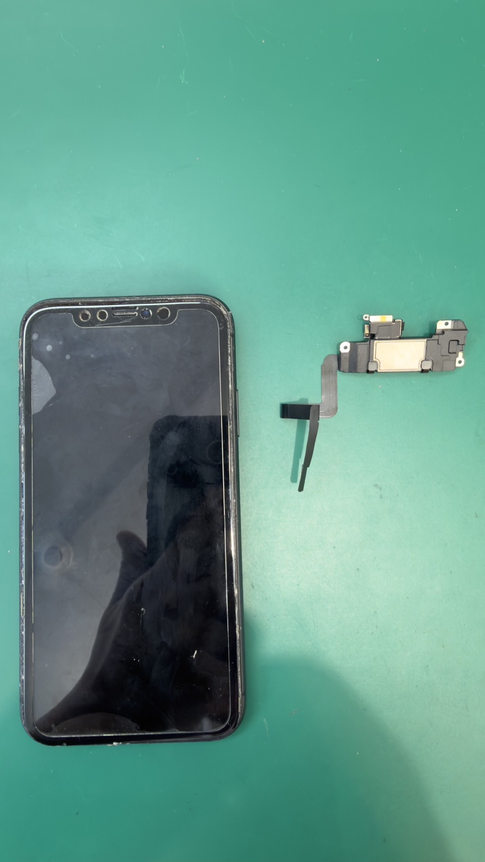 iPhone 11 (アイフォーン イレブン)電話中に聞こえる声が小さいとの事