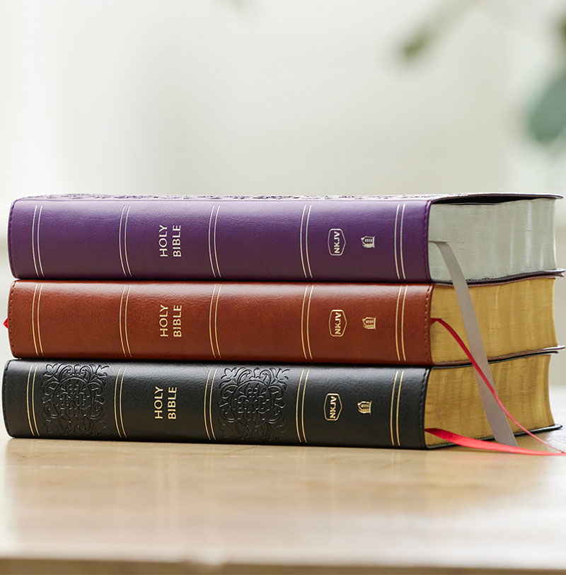 NKJV Giant Print End-of-Verse Reference Bible - Thomas Nelson Bibles