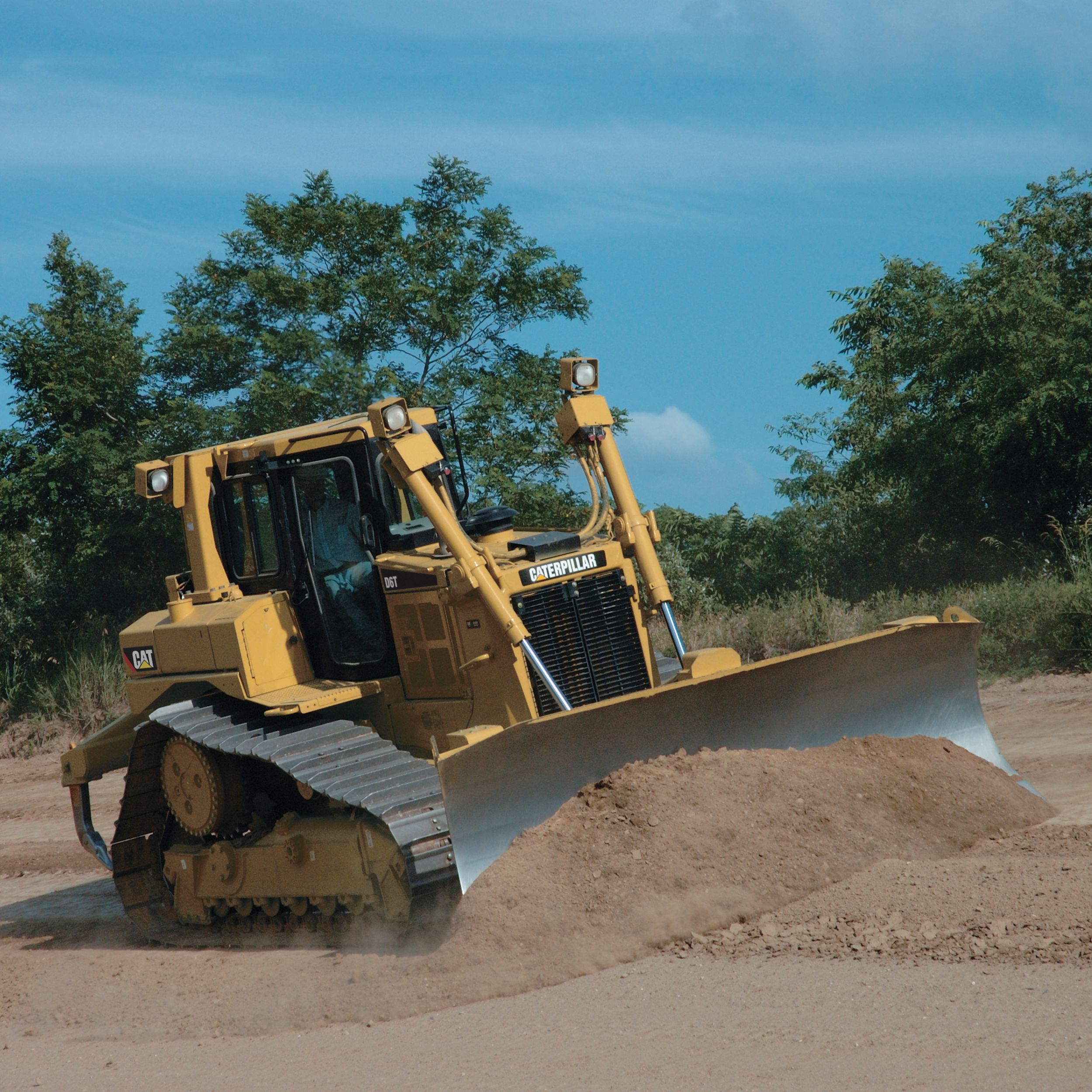 Cat D6T 中型ドーザ | Caterpillar