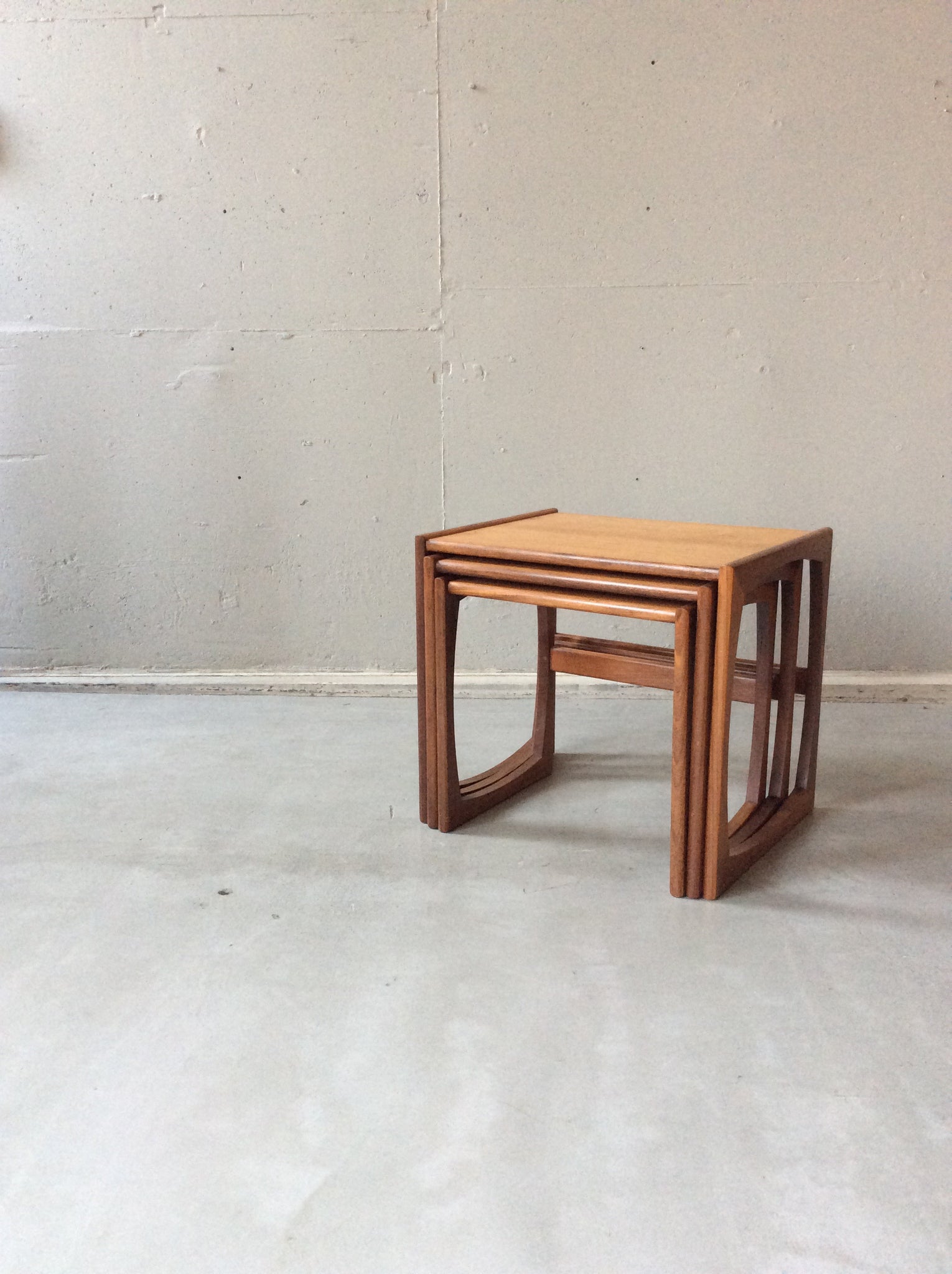 人気！コンパクト G-Plan 木製ネストテーブル 3点セット ブラウン 人気