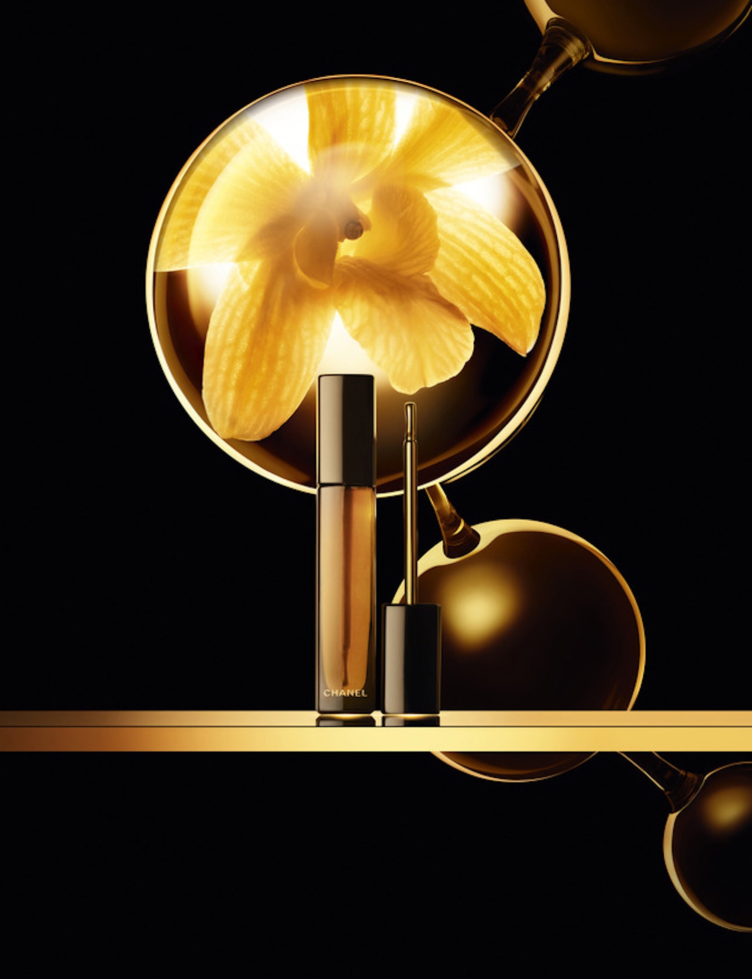 chanel beauty | the sublimage l'extrait huile lèvres | Schön! Magazine