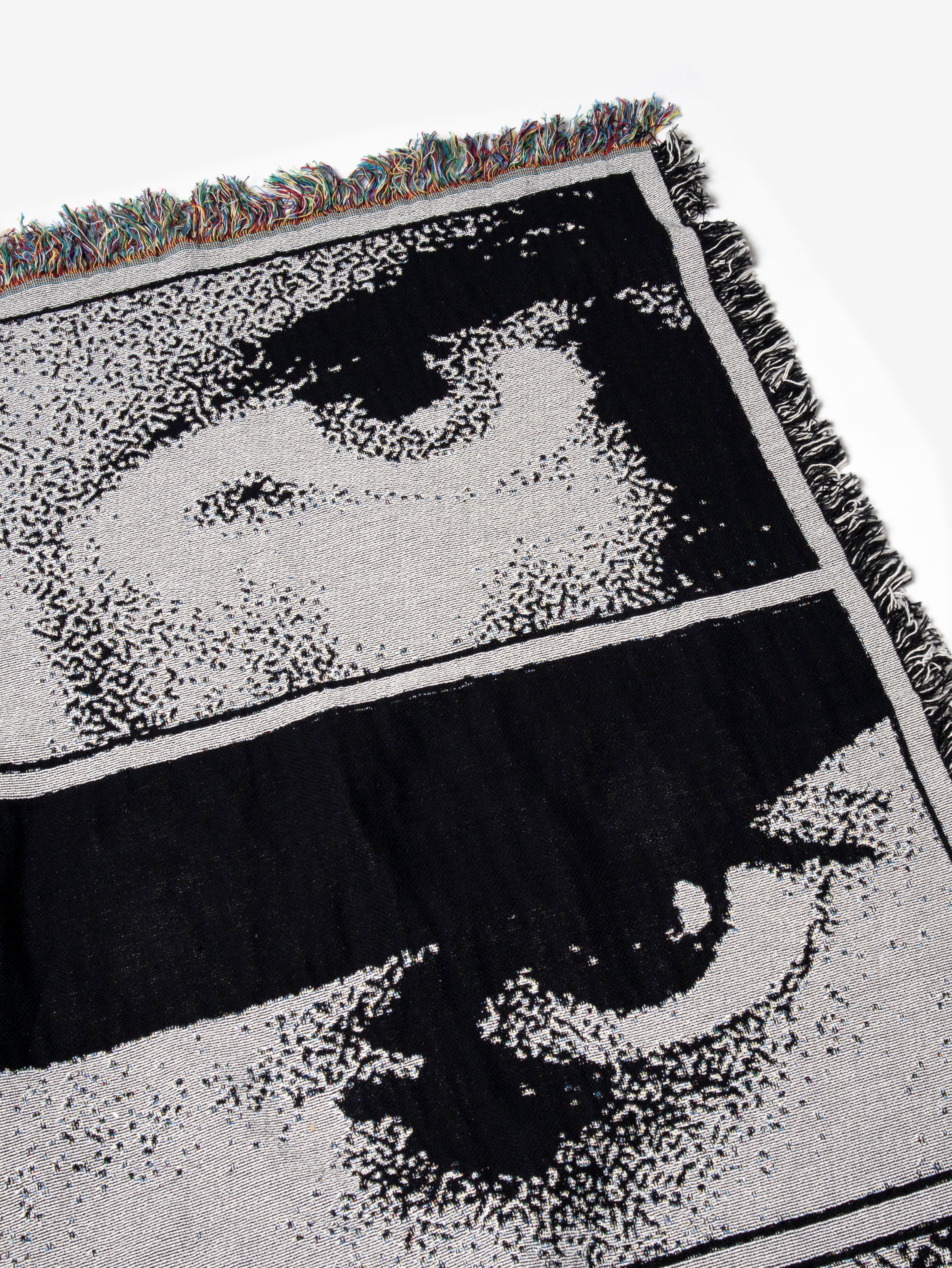 Kubrick Throw – SCRT