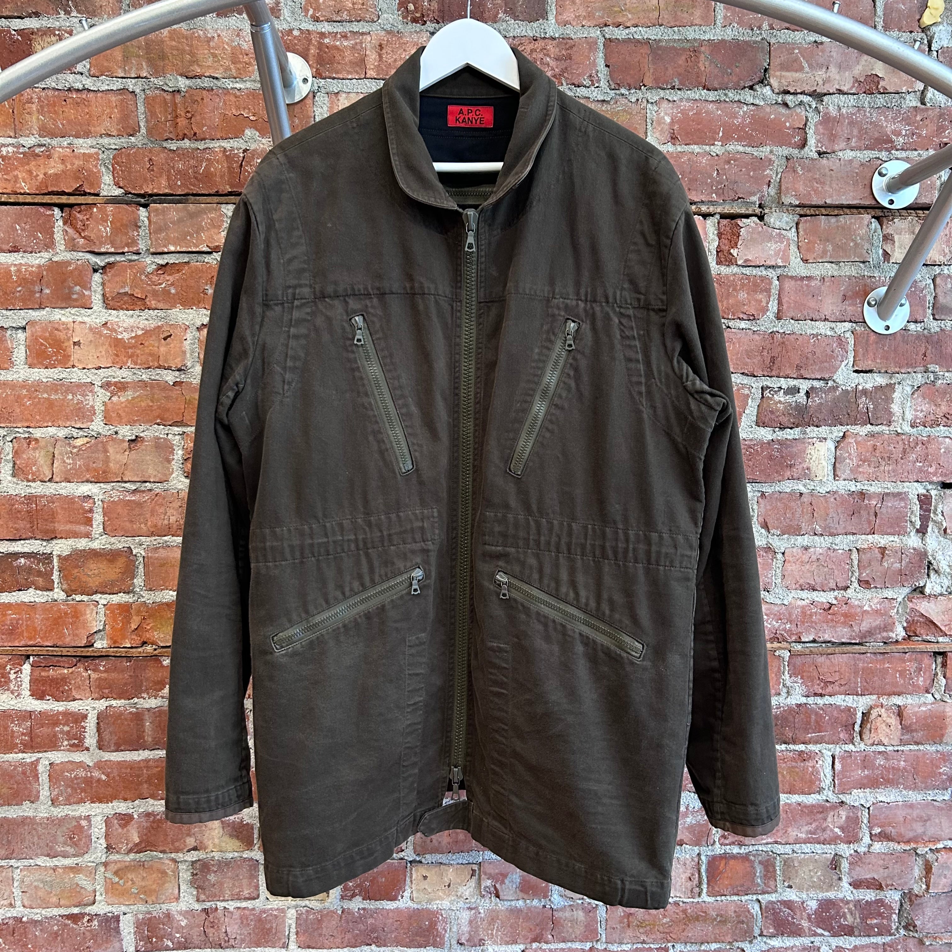 14830335-9E6C-4C3C-BA83-