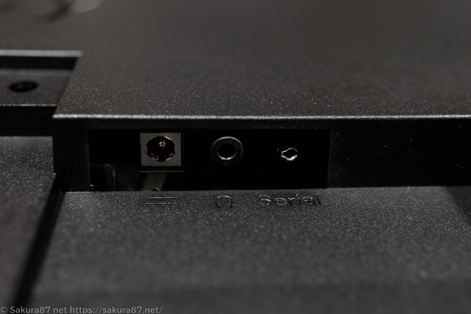 ワケアリ有機ELモニタ買いました JOLED glancy EPS269Q01DA レビュー