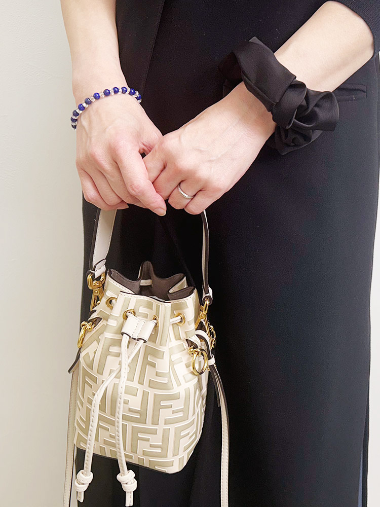 FENDI (フェンディ) レザー ミニバッグ モン トレゾール FDL8BS010A659