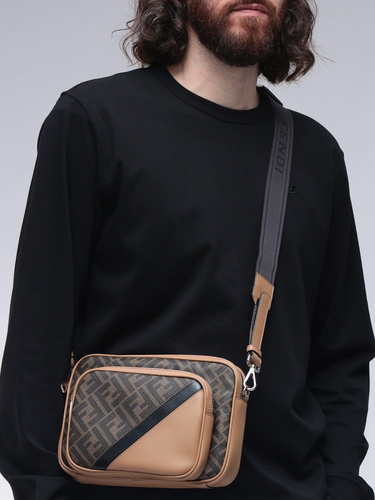 FENDI (フェンディ) FFロゴ クロスボディバッグ メンズ - バッグ
