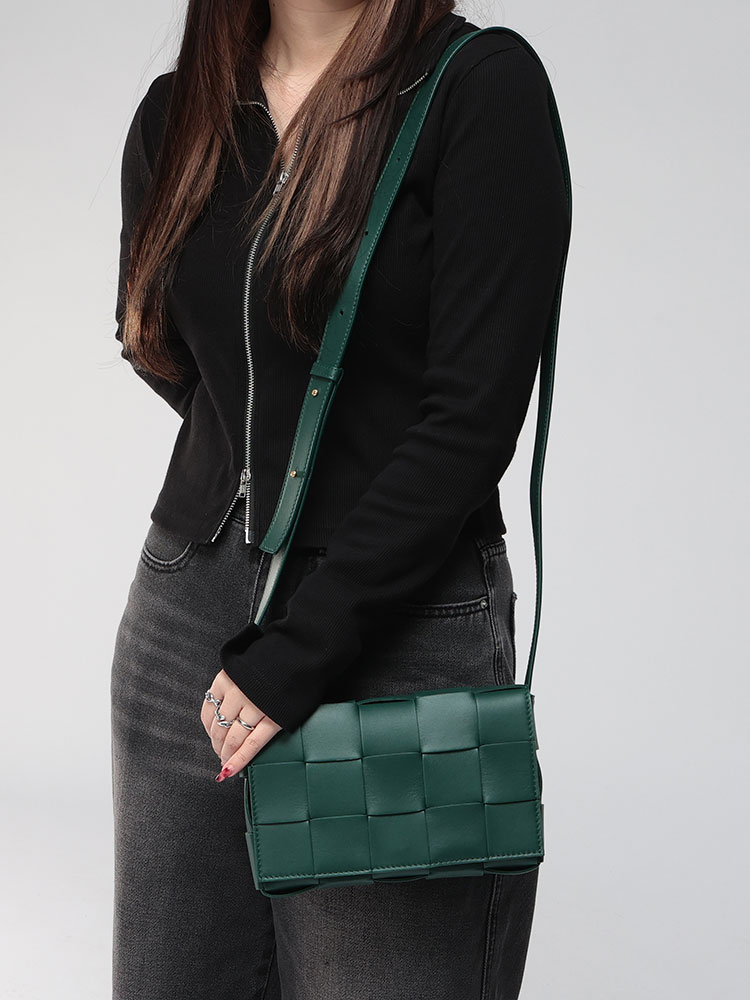 7499235836-65-9.jpg?type=img&