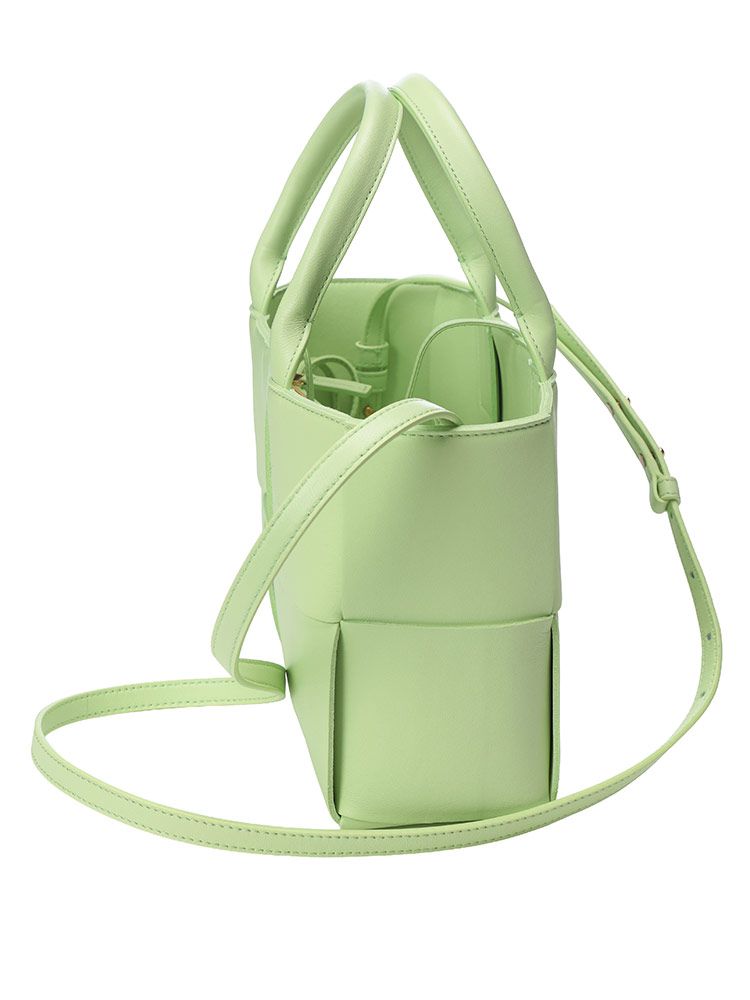 BOTTEGA VENETA (ボッテガ・ヴェネタ) イントレチャート ミニ レザー