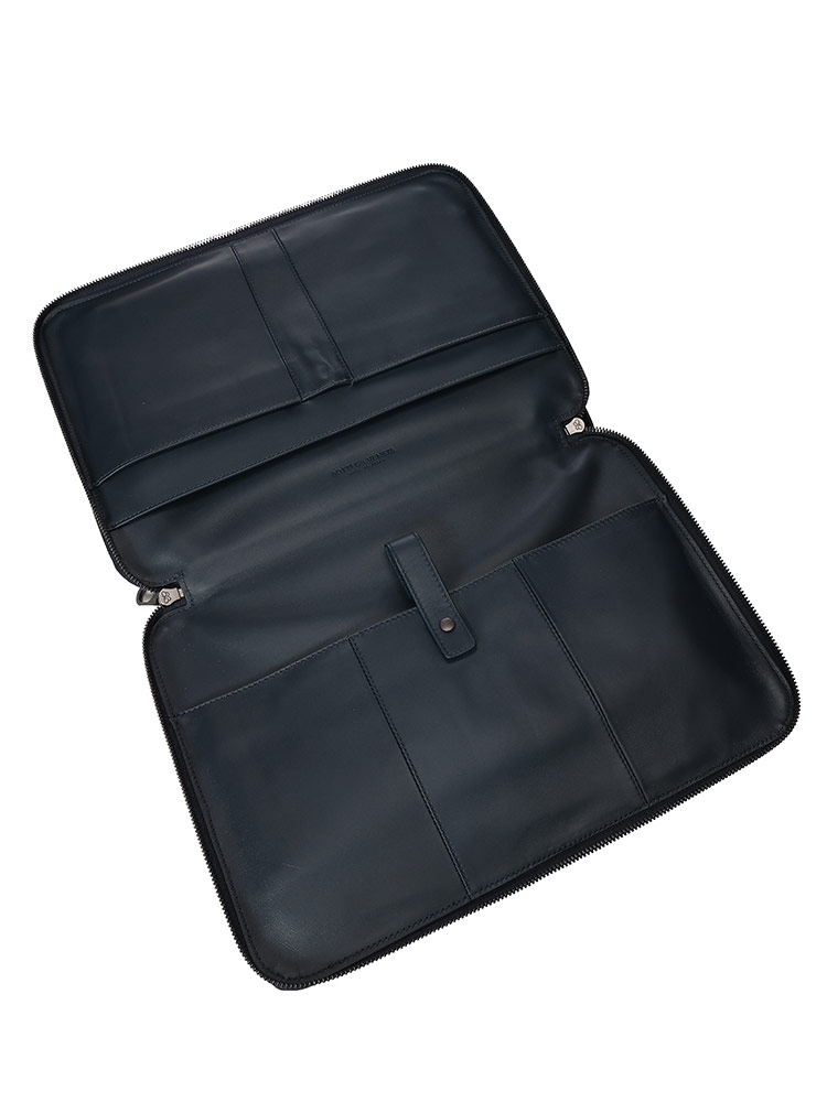 BOTTEGA VENETA (ボッテガ・ヴェネタ) イントレチャート レザー