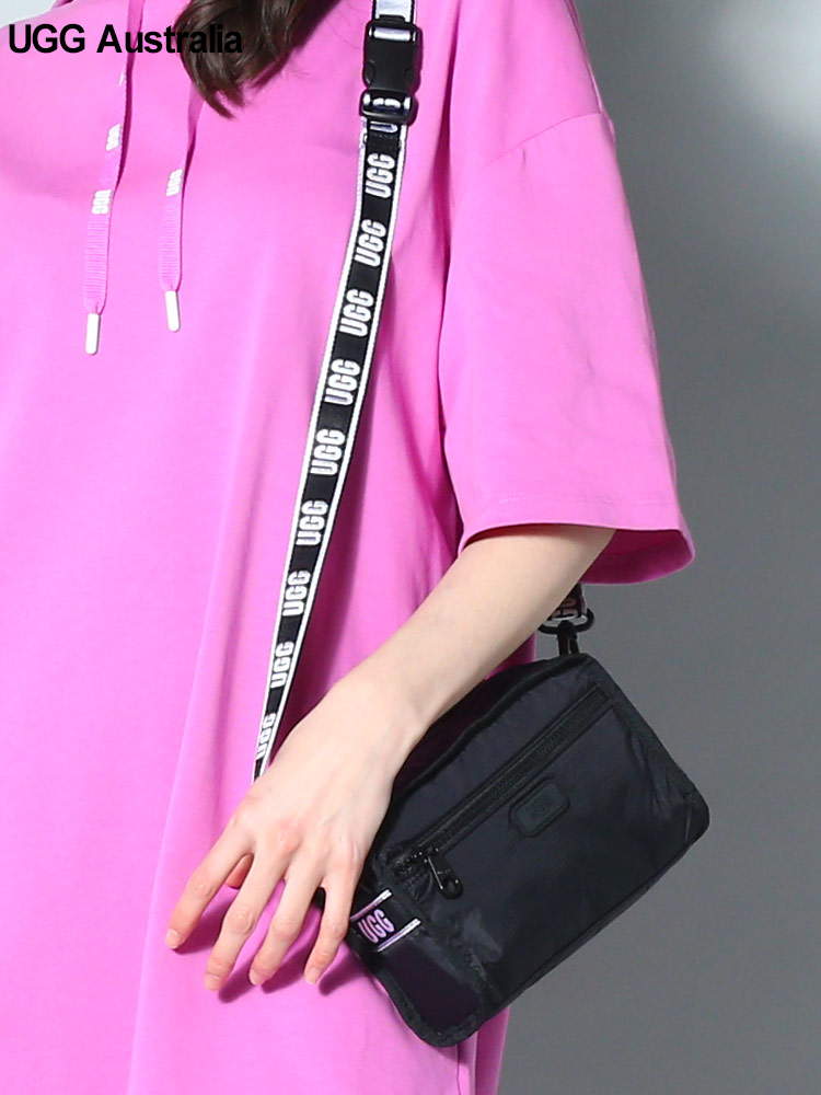 UGG Australia (アグオーストラリア) ロゴストラップ ミニ ショルダー