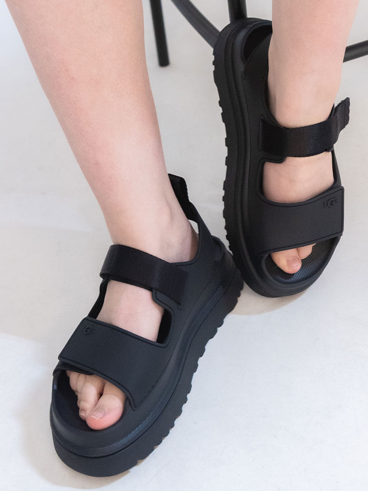 UGG (アグ) 軽量 ストラップ サンダル GOLDENGLOW レディース 5(USW) 6