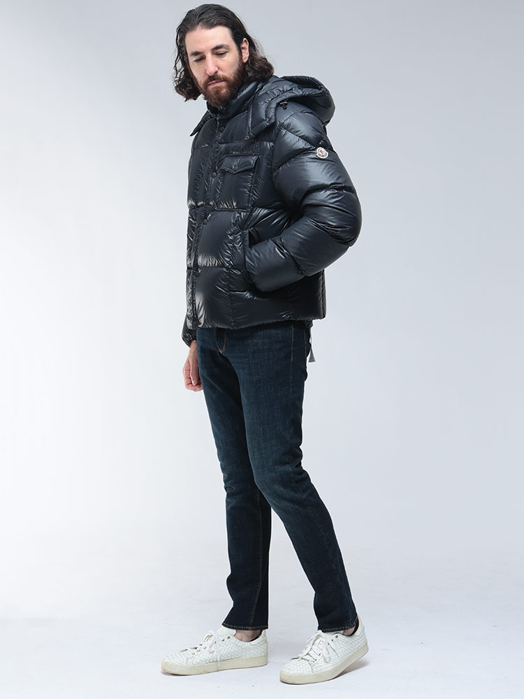 MONCLER (モンクレール) ダウンジャケット 取り外し可能フード付き