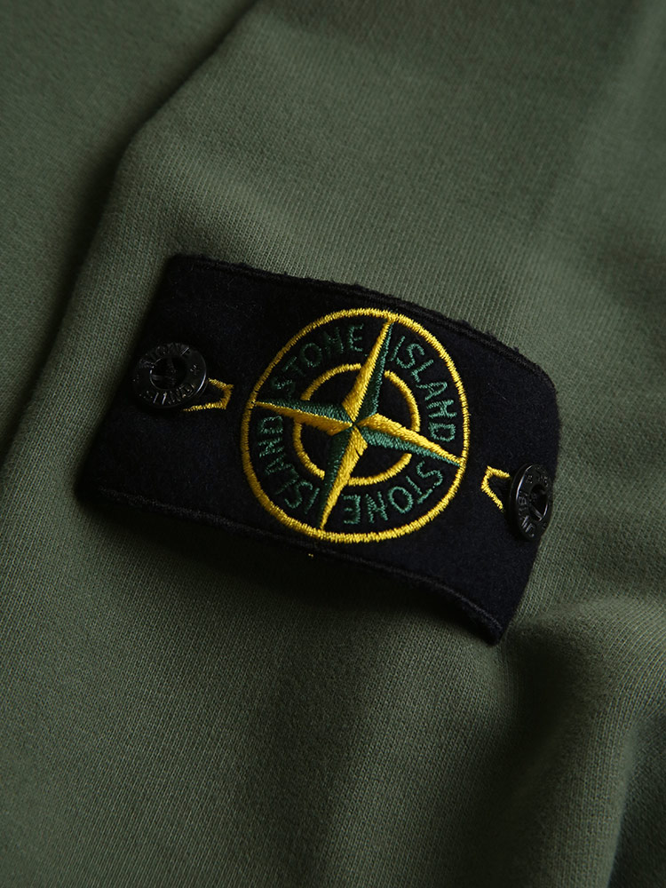 ストーンアイランド STONE ISLAND ロゴ ワッペン プルオーバー