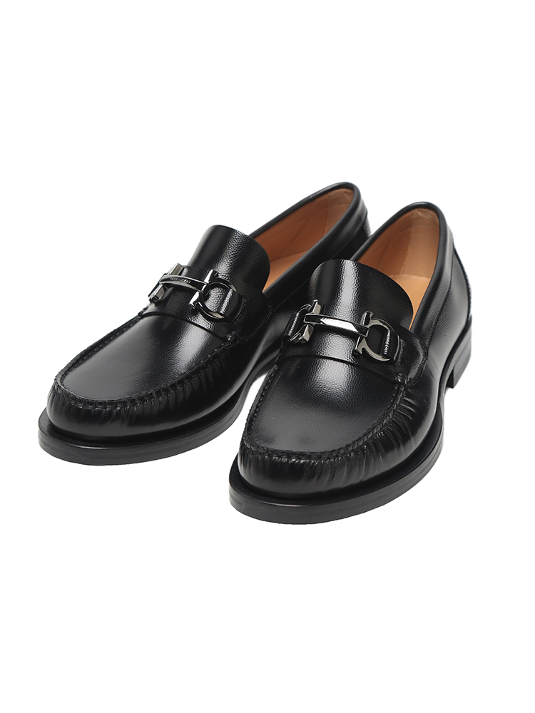 Salvatore Ferragamo (サルヴァトーレフェラガモ) レザー ガンチーニ