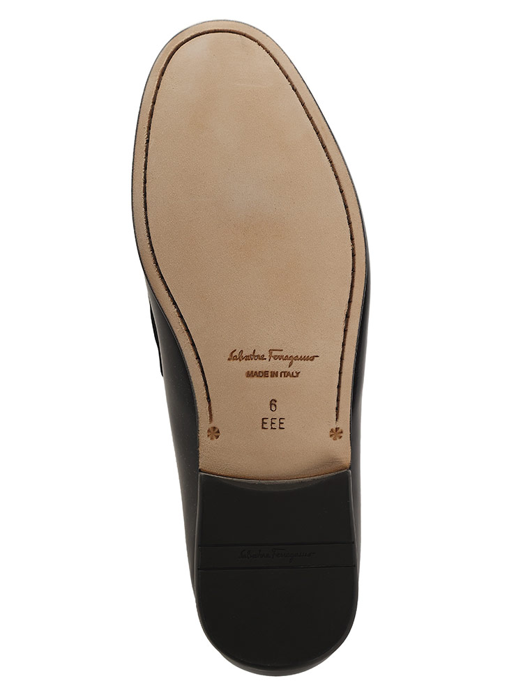 Salvatore Ferragamo (サルバトーレフェラガモ) ガンチーニ ローファー