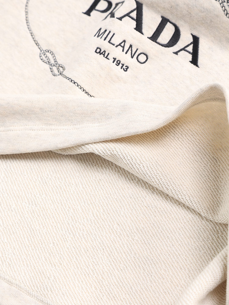 PRADA (プラダ) ロゴエンブロイダリー クロップド トレーナー