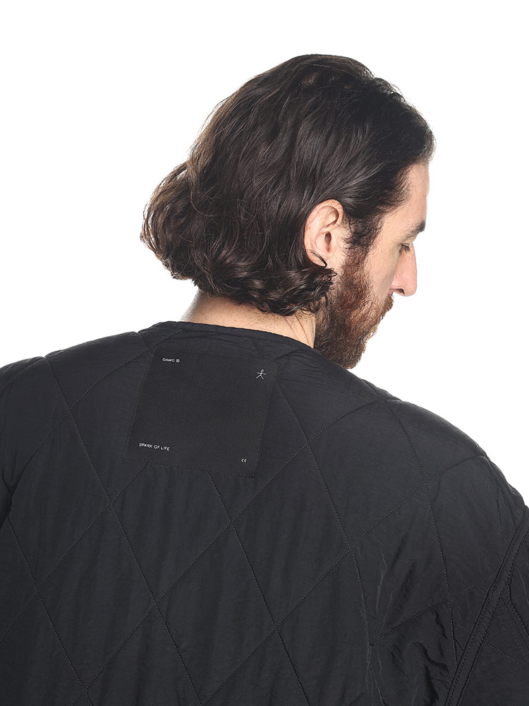 OAMC (オーエーエムシー) キルティング ノーカラー ジャケット COMBAT