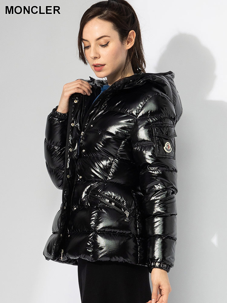 MONCLER (モンクレール) フード付き ショートダウンジャケット BARANTE