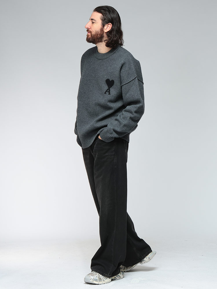 AMI PARIS (アミパリス) 胸ロゴ クルーネック セーター Ami de Coeur