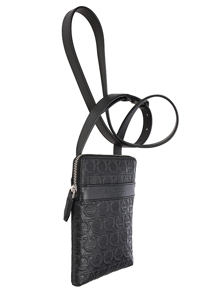 Salvatore Ferragamo (サルヴァトーレフェラガモ) エンボスガンチーニ