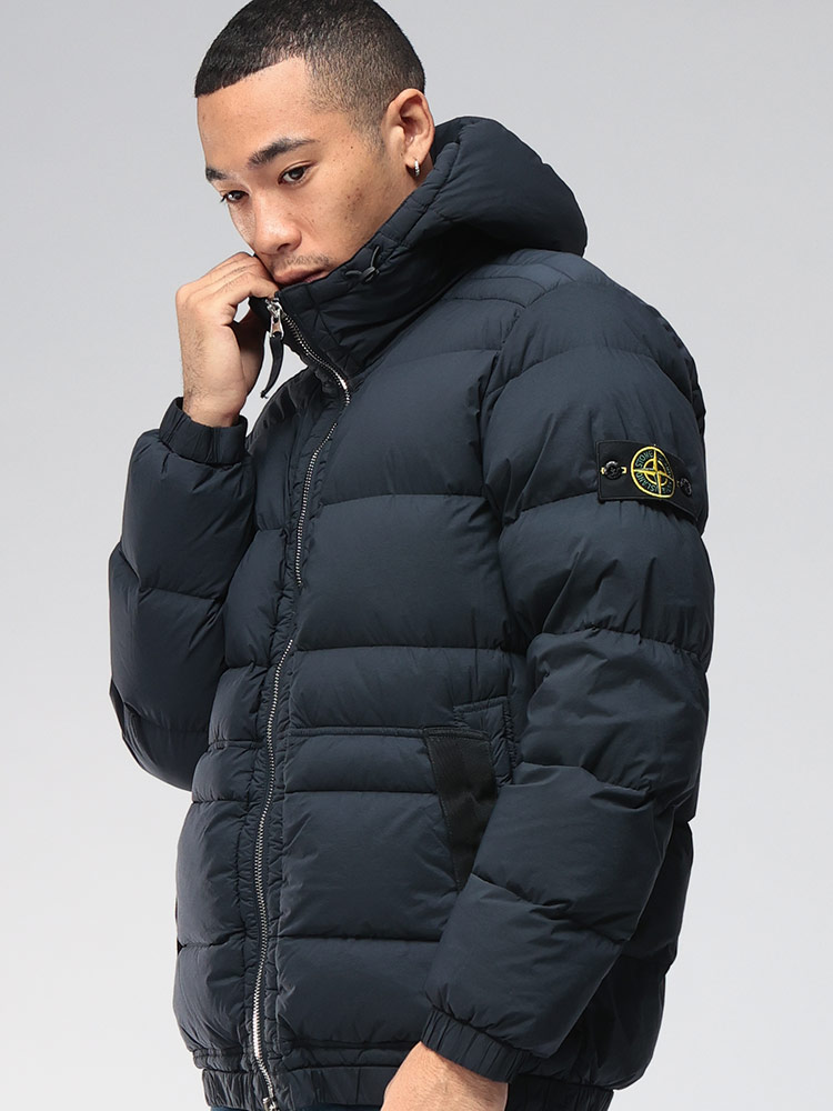 STONE ISLAND (ストーンアイランド) ロゴ フード付き シームレス