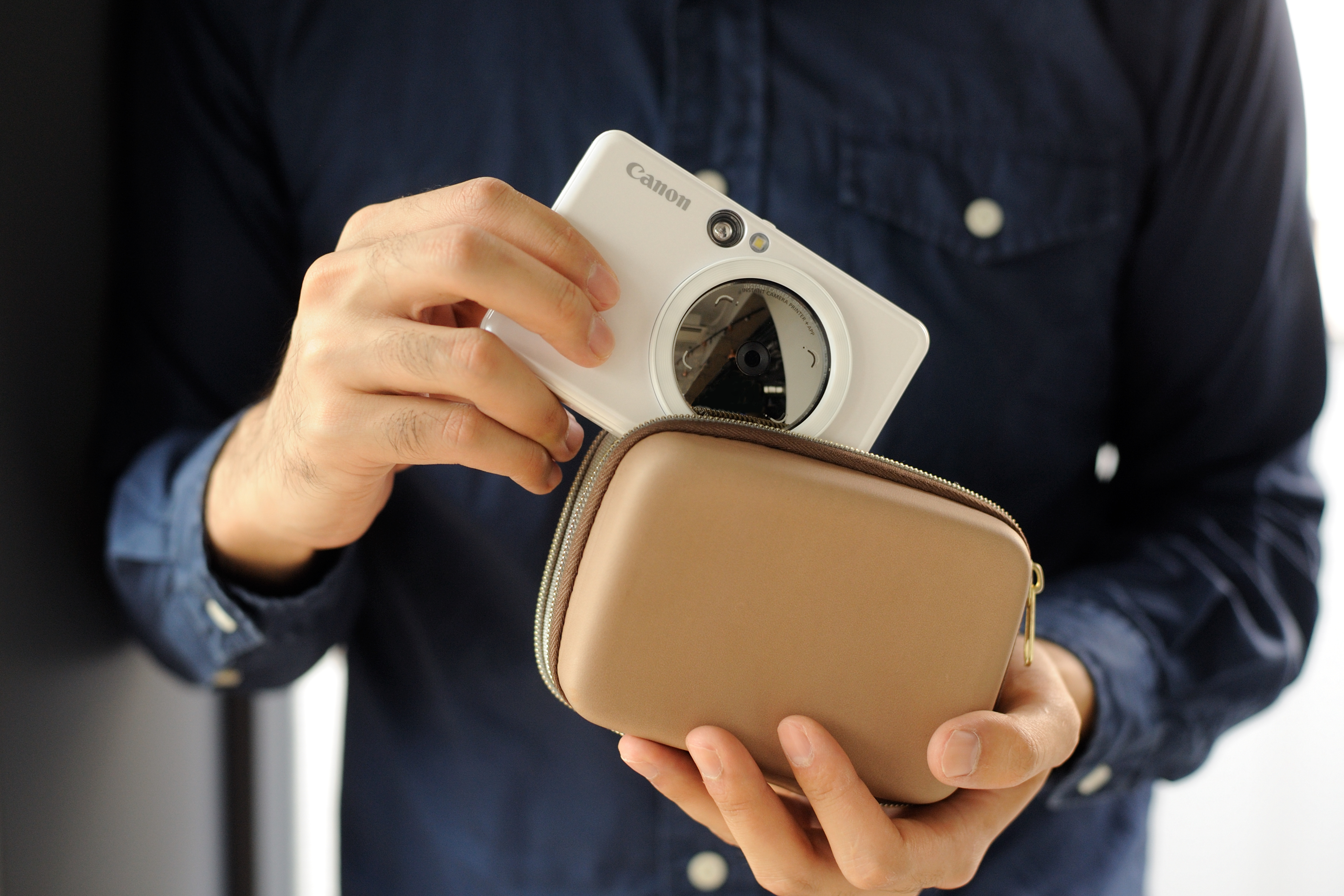 撮った写真がすぐ手元に！インスタントカメラプリンター「iNSPiC ZV