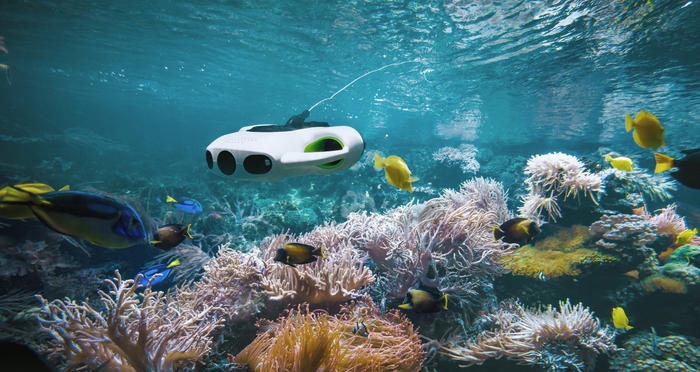 水深100mを自在に航行！4K撮影が楽しめる水中ドローン「BW Space Pro」