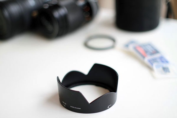 レンズフードのおすすめ12選。標準レンズや望遠レンズに適した人気アイテム