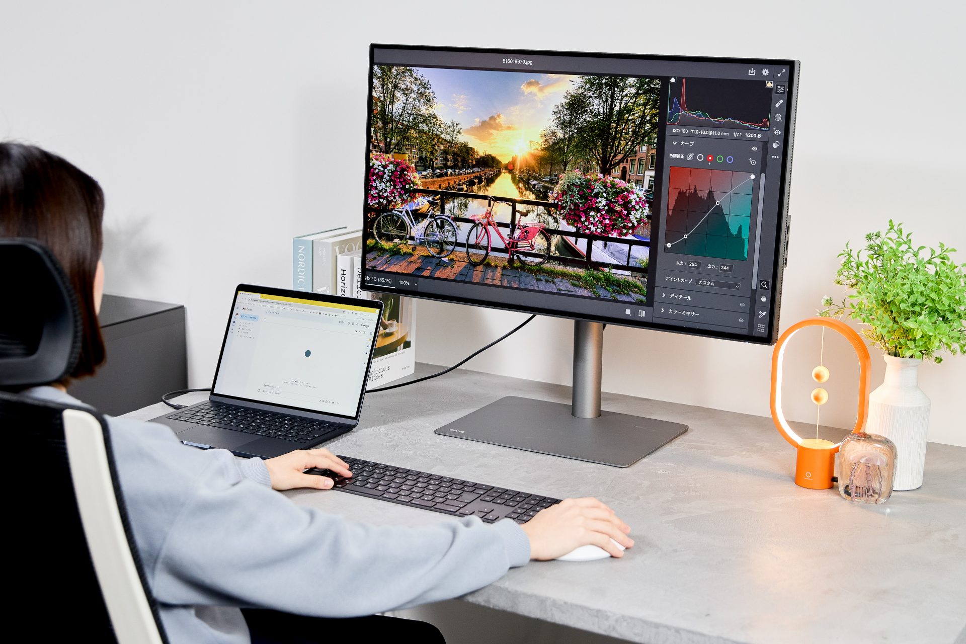 色再現性に優れたBenQのデザイナーモニター「PD3225U」。デザインや