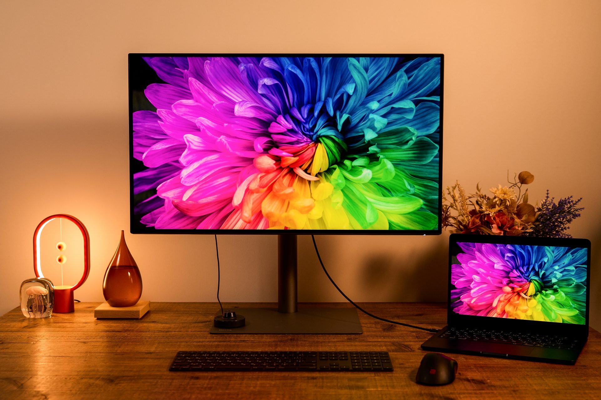 色再現性に優れたBenQのデザイナーモニター「PD3225U」。デザインや