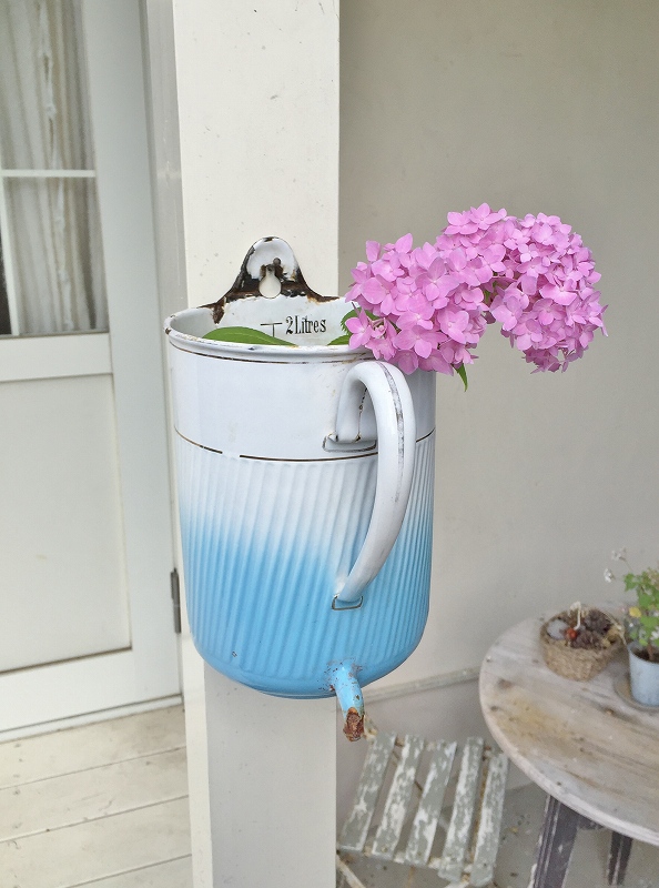 フランスBF社製ホーローイリゲーターはかわいいアンティークネット