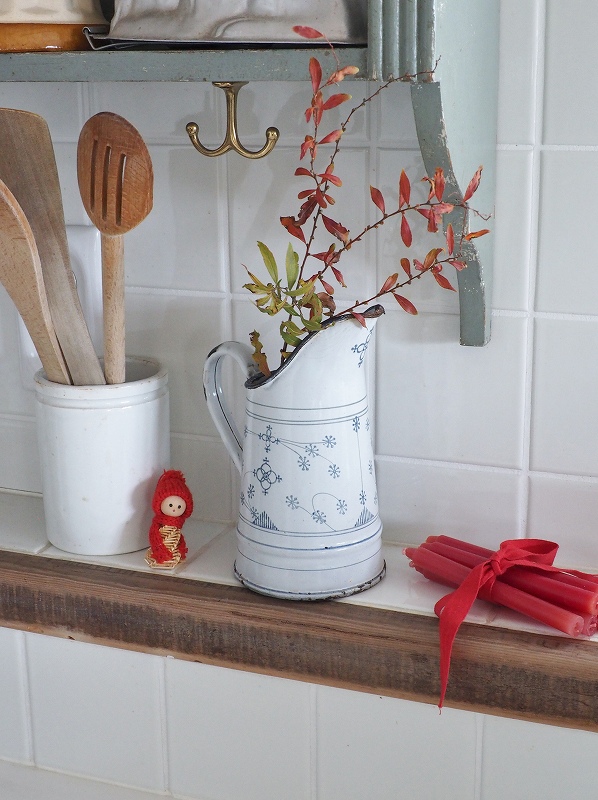 フランスサキソニー柄ホーロー製ジャグはかわいいアンティークネット