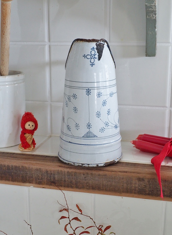 フランスサキソニー柄ホーロー製ジャグはかわいいアンティークネット