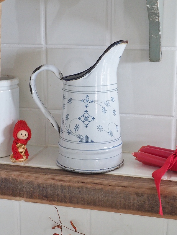 フランスサキソニー柄ホーロー製ジャグはかわいいアンティークネット