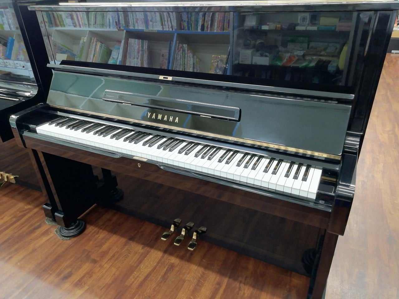 特選ピアノセールin八戸ノ里｜大阪府のアウトレット家具(インテリア)の